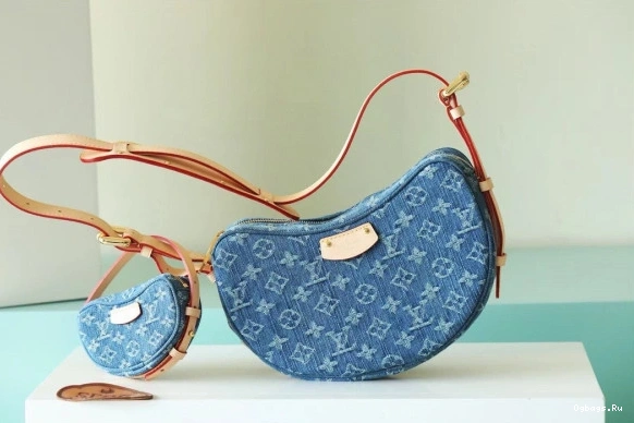 MM Croissant VUITTON LOUIS 0322